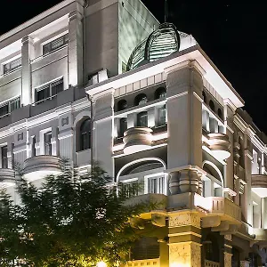 Superior One Boutique Hotell